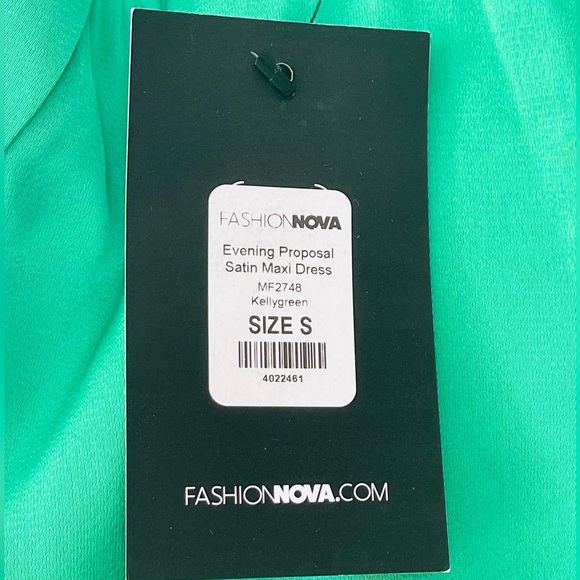 FASHION NOVA Evening Proposal Satin Maxi Green Dress - Picture 10 of 10